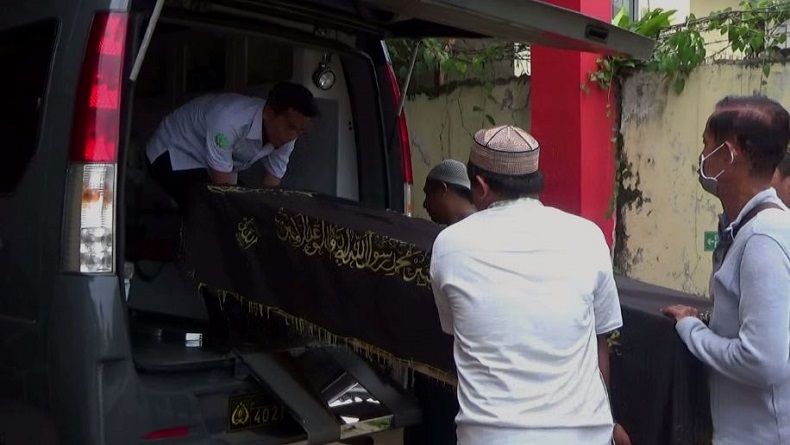 title Polisi Temukan Ada Tanda Kekerasan di Mayat Ketua Waria Kota Palembang Polisi Temukan Ada Tanda Kekerasan di Mayat Ketua Waria Kota Palembang