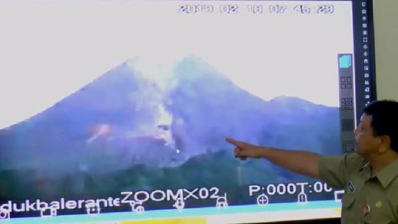 Merapi Keluarkan 6 Kali Awan Panas Pagi Ini, Warga Dengar Gemuruh