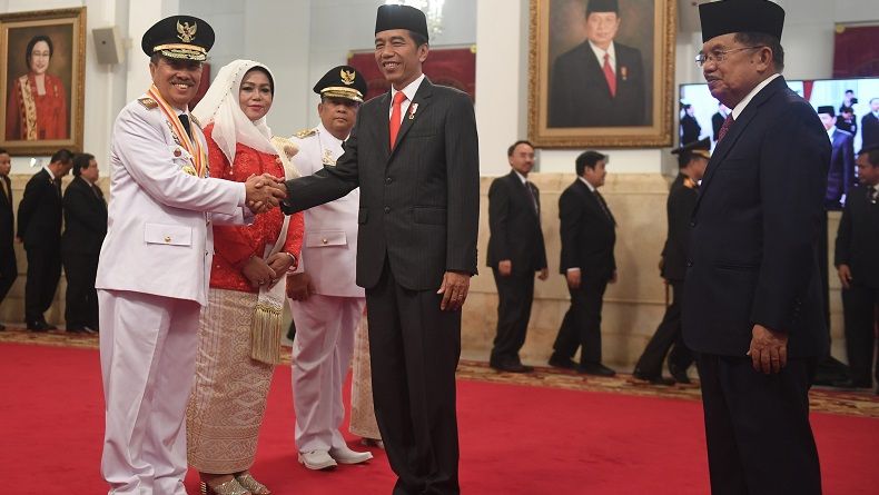 Presiden Jokowi Minta Gubernur dan Wagub Riau Cegah Kebakaran Hutan