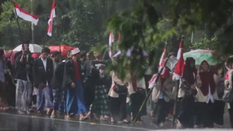 Ribuan Orang Ikut Kirab Kebangsaan Peringati Haul ke-9 Gus Dur di Solo