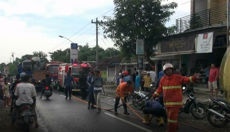 Genset Meledak, Kantor BRI Unit Pagerbarang Tegal Ludes Terbakar