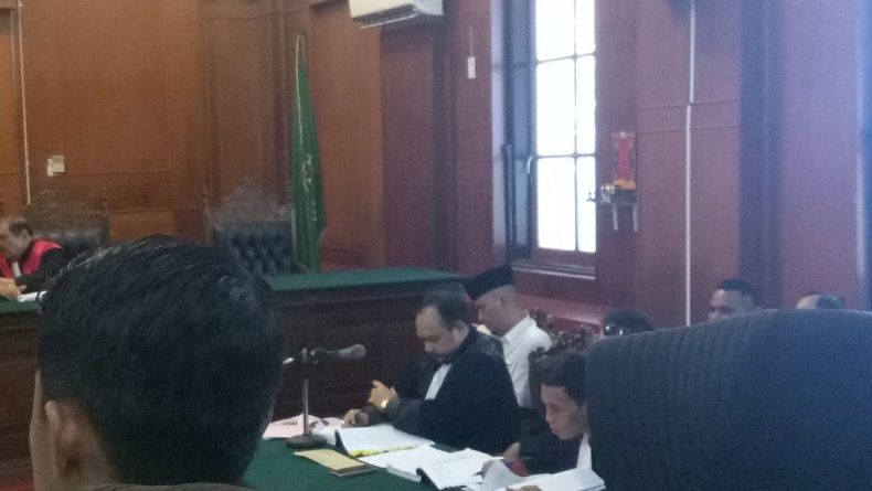 Sidang Lanjutan di PN Surabaya, Ahmad Dhani Lebih Banyak Tidur