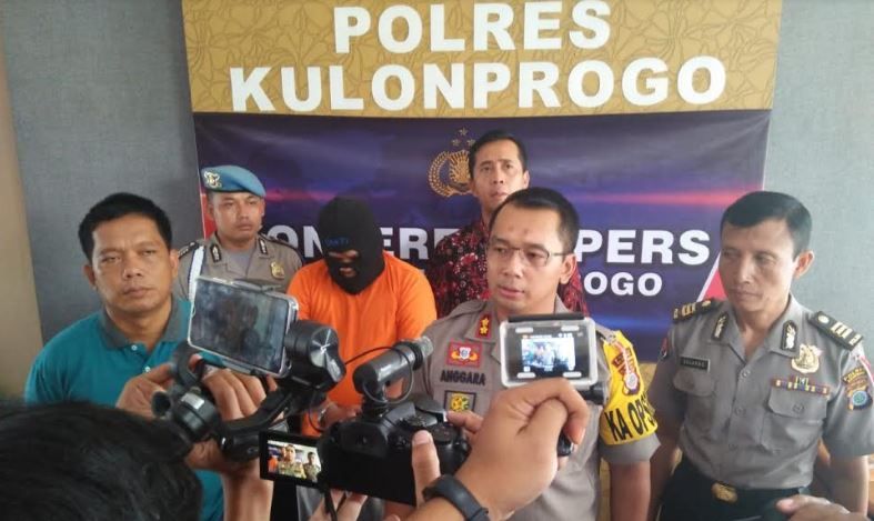 title Uang Palsu di Kulonprogo, Polisi Amankan Pencetak Upal Uang Palsu di Kulonprogo, Polisi Amankan Pencetak Upal