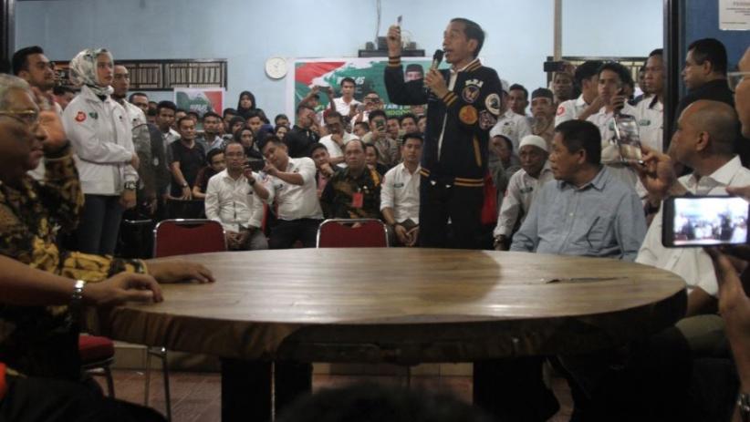 Beri Aba-Aba Start Jalan Sehat, Jokowi Hitung Mundur Tanpa Angka 2