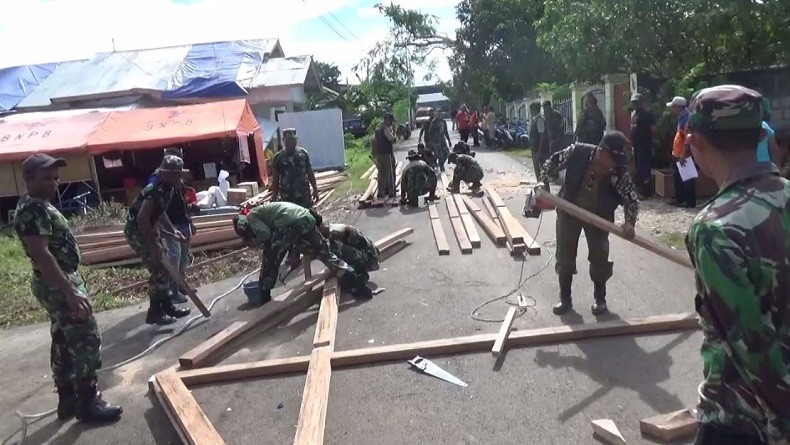 Puting Beliung Rusak Ratusan Rumah di Kupang, BPBD-TNI Turun Tangan