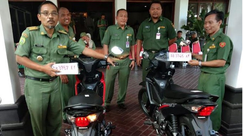 Pemkab Bantul Serahkan Bantuan 41 Motor Dinas ke OPD dan Kecamatan