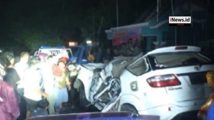 Fortuner Melaju Kencang Tabrak Pohon di Gunungkidul, Pengemudi Tewas