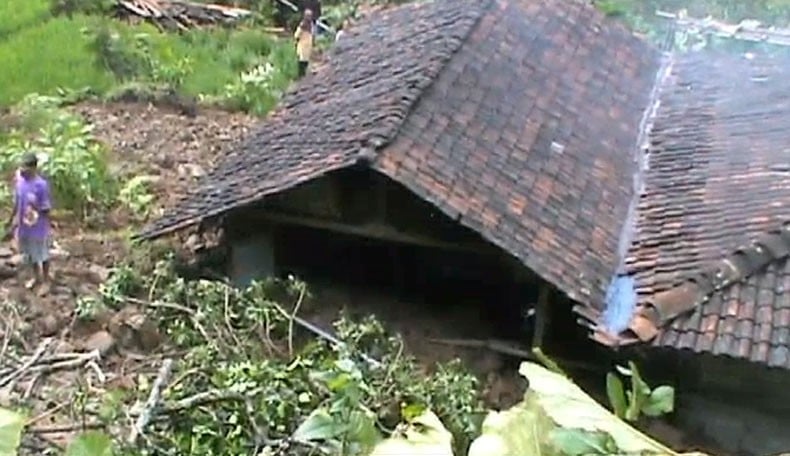 title Hujan Seharian, Sejumah Desa di Gunungkidul Dilanda Banjir dan Longsor Hujan Seharian, Sejumah Desa di Gunungkidul Dilanda Banjir dan Longsor