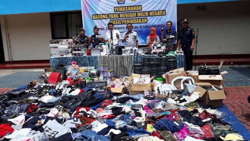 Ratusan Barang Impor hingga Sex Toys Dimusnahkan Bea Cukai Yogyakarta