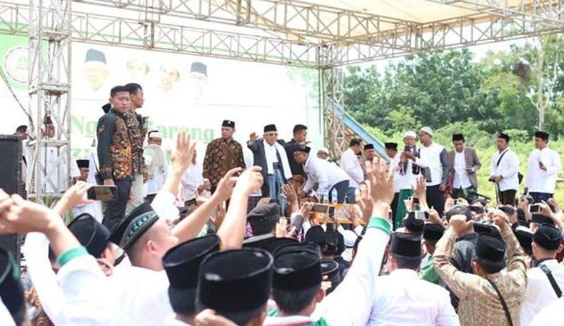 Ngaji Bareng di Sumenep, Ma'ruf Amin Beri Ijazah Kitab Sahih Bukhori