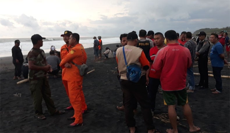8 Pelajar SMP Digulung Ombak Pantai Congot Kulonprogo, 2 Hilang