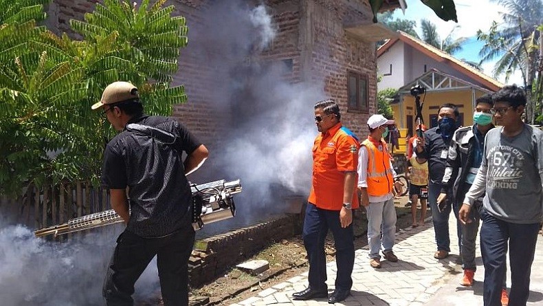 Kasus DBD Meningkat, Rescue Perindo Banten Fogging 200 Rumah di Serang