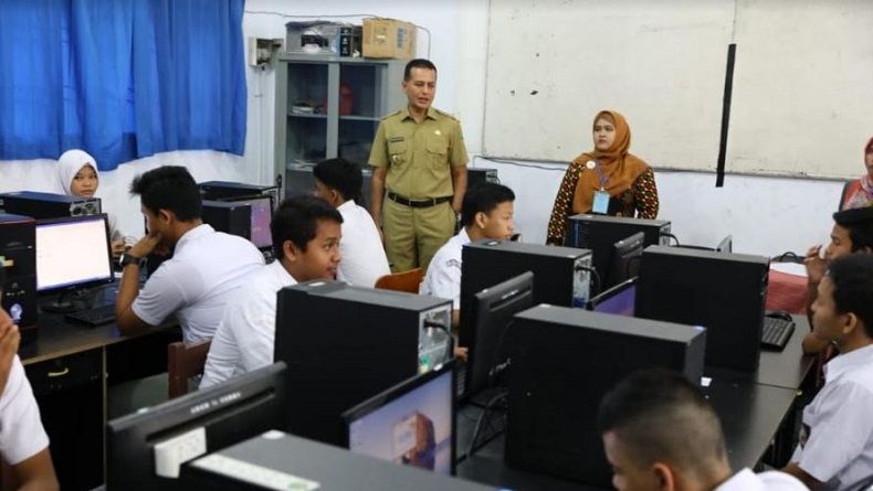 Pantau UNBK SMK, Wagub Sumut Yakin Para Siswa Lulus 100 Persen