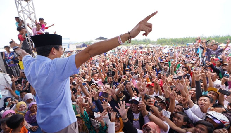 Kampanye di Lamongan, Sandi: OK OCE dan Rumah Siap Kerja adalah Solusi