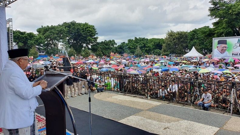 Dengar Suara Adzan Saat Berpidato, Ma'ruf: Tunggu Dulu, Tidak Lama