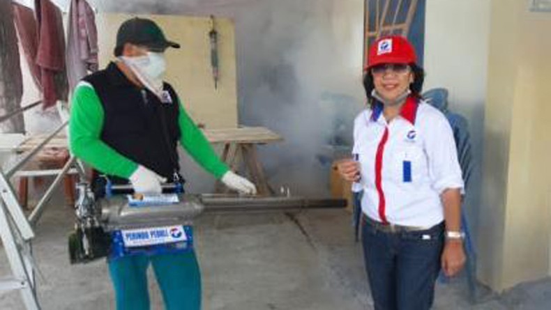 DBD Masih Mengintai, Caleg Perindo Fogging Ratusan Rumah di Manado