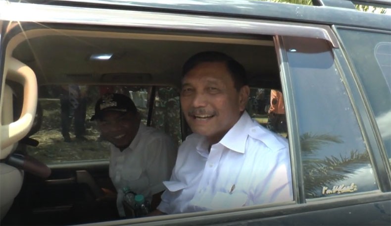 Pemberian Amplop ke Kiai Dipersoalkan, Luhut: Nggak Ada Apa-apanya