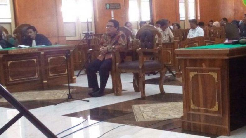 title Bupati Labuhanbatu Nonaktif Divonis 7 Tahun Penjara Bupati Labuhanbatu Nonaktif Divonis 7 Tahun Penjara