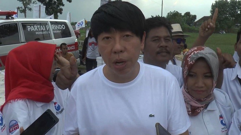 Ajak Artis, Caleg Perindo Henry Indraguna Gelar Bazar Murah