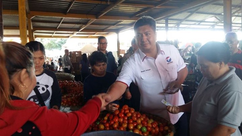 Kunjungi Pasar Tomohon, Caleg Perindo HKL Dapat Tempat di Hati Warga