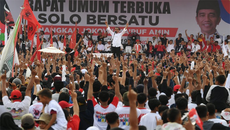 Kampanye di Solo, Jokowi Berharap Jateng Gaspol sampai 90 Persen