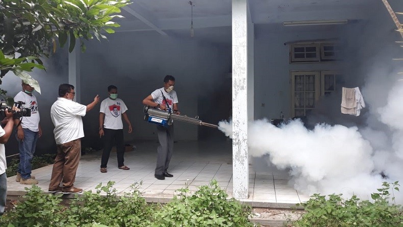 Cegah Kasus DBD, Partai Perindo Bantul Fogging di Desa Baturetno