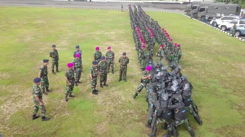 TNI AL Armada III Kerahkan Pasukan dan 8 KRI Amankan Pemilu di Sorong