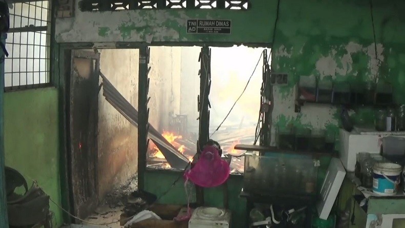 Tabung Gas Meledak, 8 Rumah di Asrama TNI AD di Medan Hangus Terbakar