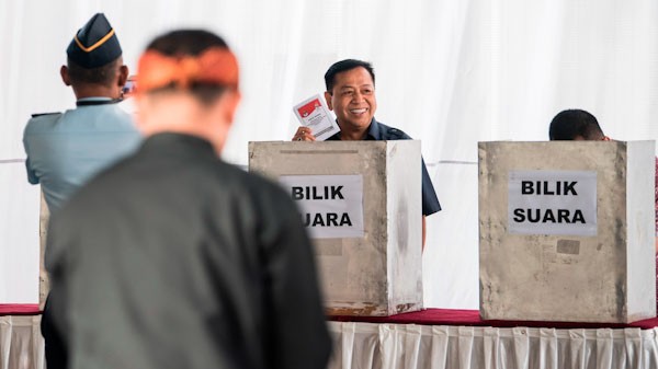 Setnov dan Warga Binaan Nyoblos di Lapas Sukamiskin - Bagian 2