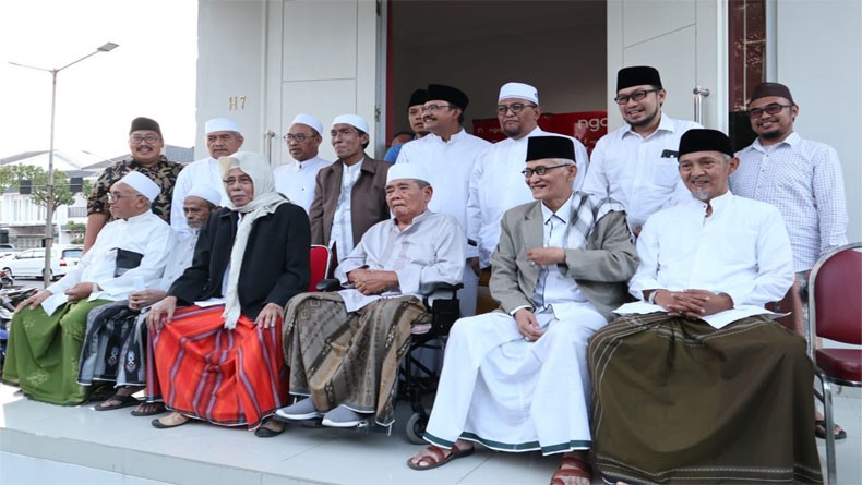 Kiai Sepuh Pendukung Jokowi dan Prabowo Bersatu Serukan Perdamaian