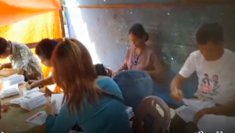 Viral Petugas KPPS di Nias Coblosi Kertas Surat Suara Pakai Pulpen