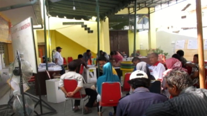 title Ketua PPK Medan Marelan Usir Wartawan saat Meliput Rekapitulasi Suara Ketua PPK Medan Marelan Usir Wartawan saat Meliput Rekapitulasi Suara