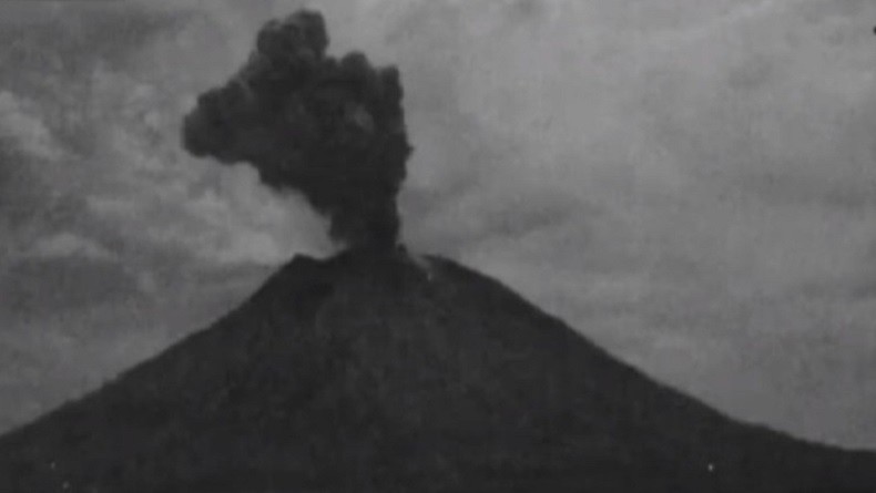 Gunung Agung Kembali Erupsi, Hujan Abu sampai Denpasar