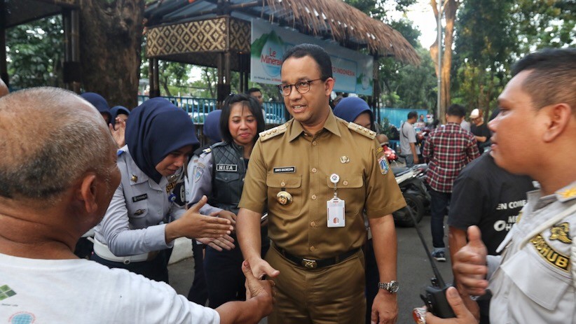 Gubernur Anies Cek Fasilitas Publik di Kawasan Bundaran HI - Bagian 4
