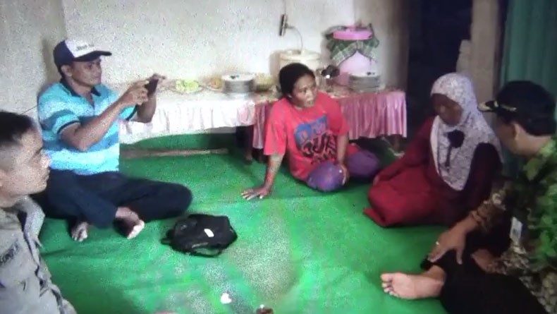 title Petugas Linmas di Jember Meninggal usai Tugas Pemilu karena Kelelahan Petugas Linmas di Jember Meninggal usai Tugas Pemilu karena Kelelahan
