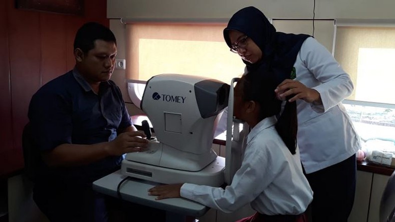 KAI Gelar Pengobatan Gratis Dalam Kereta bagi Warga Stasiun Sentolo