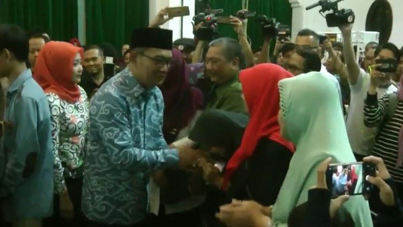 Pemprov Jabar Beri Santunan ke Keluarga 49 Petugas KPPS yang Meninggal