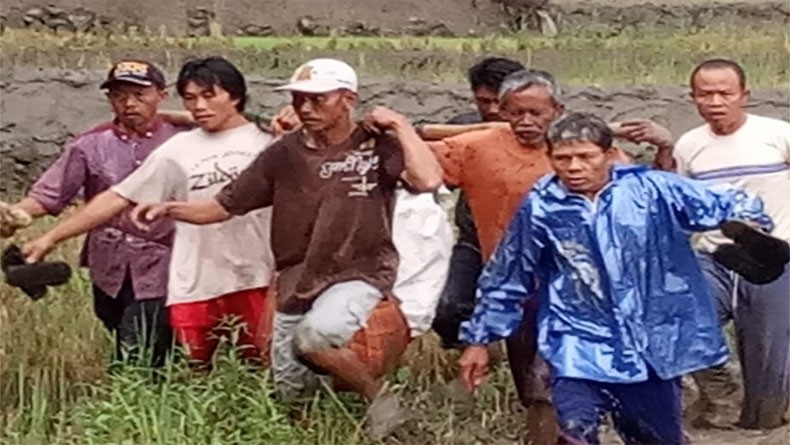 title Banjir Bandang Terjang Pemalang, 2 Tewas dan 4 Orang Masih Hilang Banjir Bandang Terjang Pemalang, 2 Tewas dan 4 Orang Masih Hilang