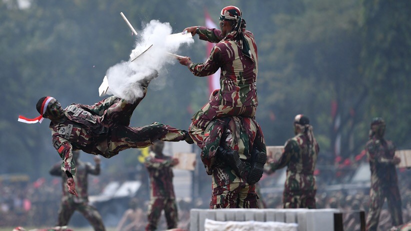 Atraksi Prajurit Baret Merah saat HUT ke-67 Kopassus - Bagian 1