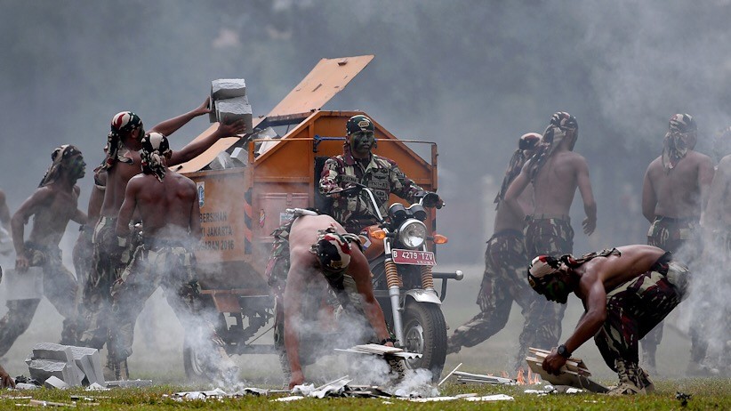 Atraksi Prajurit Baret Merah saat HUT ke-67 Kopassus - Bagian 4