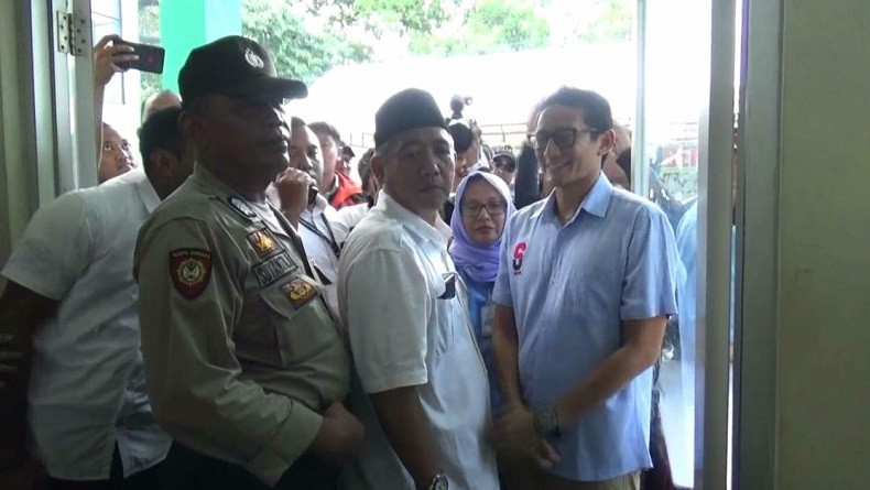 Cek Rekapitulasi C1 di Ciputat, Sandi: Pastikan Pemilu Jujur dan Adil