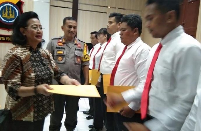 13 Anggota Satresnarkoba Yogyakarta Terima Penghargaan dari GKR Hemas