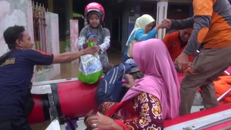 Banjir Jombang Rendam 400 Rumah, BPBD Evakuasi Warga ke Tempat Aman