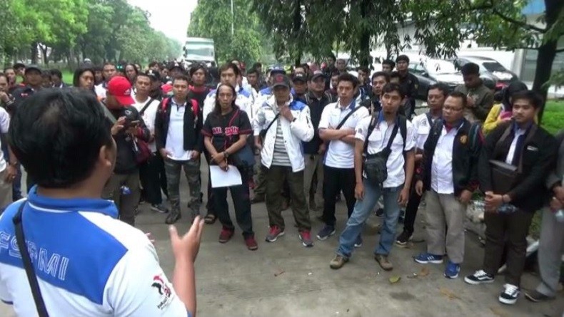 Peringati May Day, Ribuan Buruh Purwakarta ke Jakarta Tuntut Sepultura