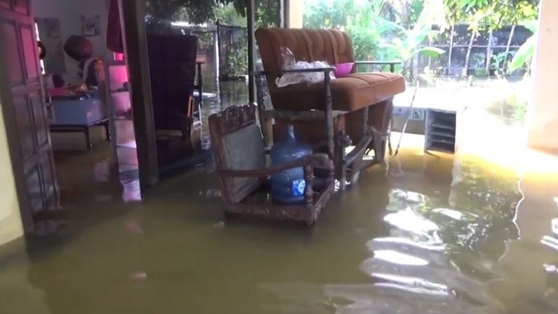 Ratusan Rumah di Jombang Sudah 6 Hari Terendam Banjir