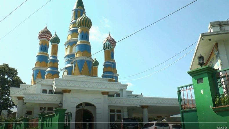 Unik dan Bergaya Kremlin, Masjid An Nurumi Candisari Sleman Selalu Ramai Jamaah