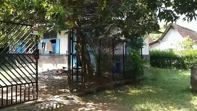 Densus 88 Tangkap Terduga Teroris di Pasar Sayur Caruban Madiun