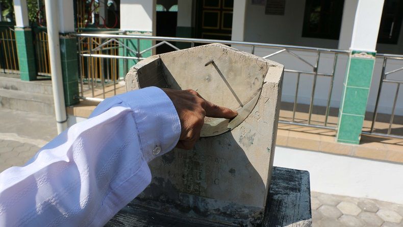 Berusia Ratusan Tahun, Jam Bancet Jadi Penanda Waktu Salat