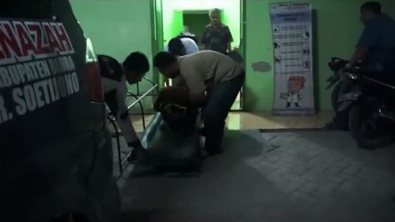 Jasad Pria Diduga Korban Pembunuhan Ditemukan Dalam Hutan Jati di Blora