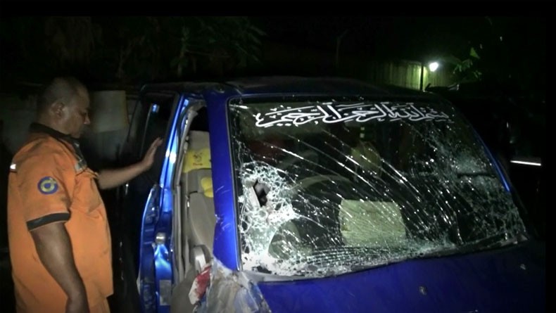 Sopir Ngantuk, Suzuki APV Tabrak Truk Pipa PLTU di Tol Cikampek, 3 Orang Tewas
